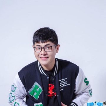 Quan Tài Hư-cover