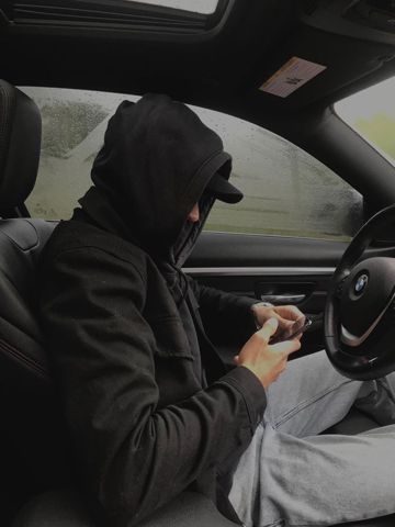 Kaana pe baal BY 𝐘-𝐚𝐬𝐡✈✨