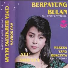Cinta Berpayung Bulan