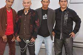 MEMORI CINTA SEMALAM AKUSTIK