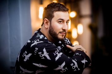Зацепила чем то просто так