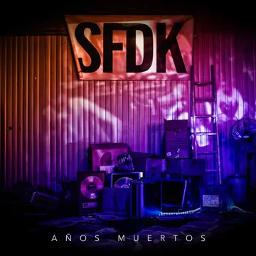 Años Muertos-cover