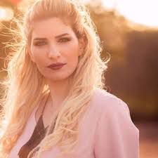 مش باقي غير اشواقي