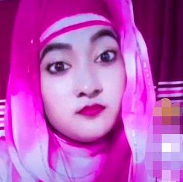 এমন কইরা দুঃখ দাও দিলে বন্ধু কলিজাতে লাগে।