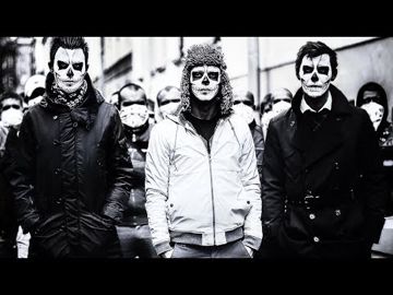 Нас замыкали берега-cover