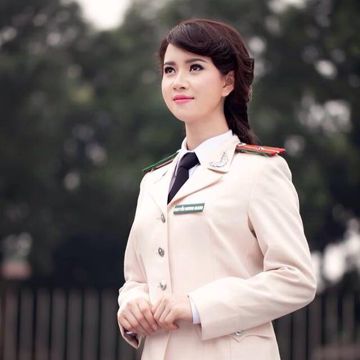 Người Đàn Bà Cũ 