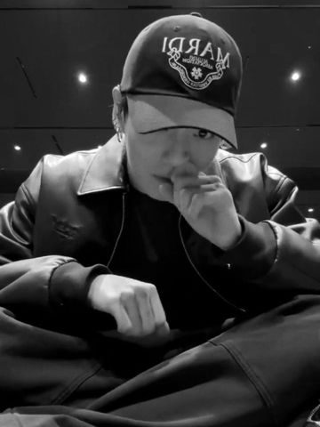 Сүйе тұра+   𝐀𝐋𝐀𝐏𝐀𝐓