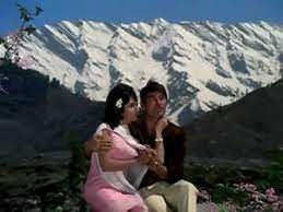 neele gagan ke tale dharti ka pyaar pale-cover