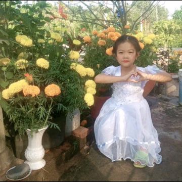 Áo em chưa mặc một lần
