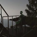 밖-cover