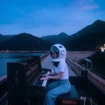 至少做一件离谱的事-cover