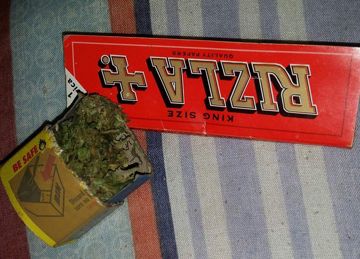 SMOKE WEED EAT PUSSY-cover