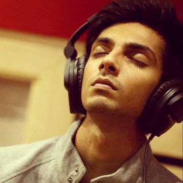 Boomi Enna Suthudhe (short)-cover
