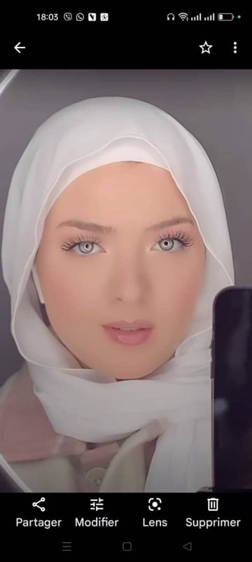 LUDMILLA NÉVINE-cover