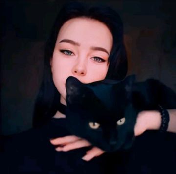 coveImg