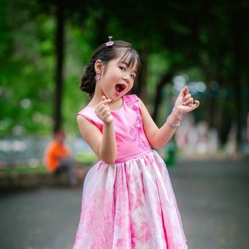 Liên Khúc Út Cưng - Tạm Biệt Búp Bê Thân Yêu-cover