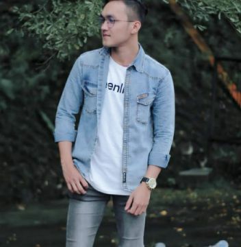 Dek Bansaik Mangko Tabuang