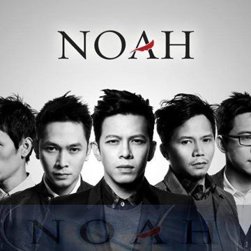 Di Atas Normal (Acoustic Version)