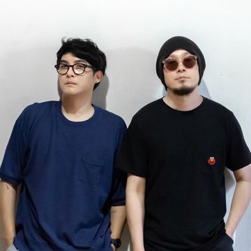 กลัว between-cover