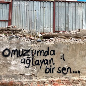 Omuzumda-cover