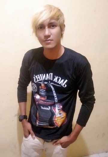 coveImg
