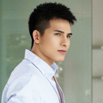 Những Lời Dối Gian-cover