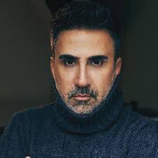 Emrah Bu aşk böyle bitemez