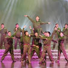 nhiu-ca-s-vit-nam-i-ma-xun-n-ri-cover-image