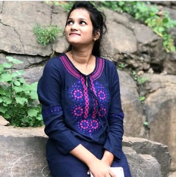 Kanha ne Kiya missed call by Priya-cover