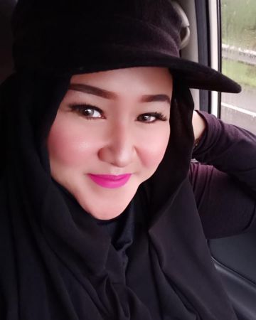 Host Chici Ay (HD. Result)