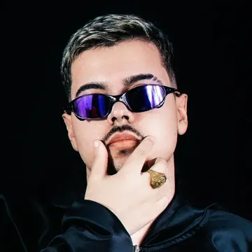 VOU VOLTAR A CURTIR O BAILE NO MORRO, ELA SABE QUE SOU DO BAGULHO DOIDO