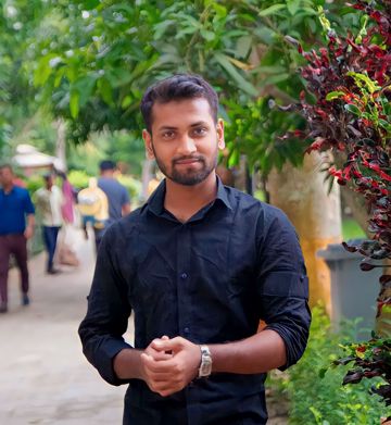 কেন তুমি আমাকে যে এত ভালোবাসো