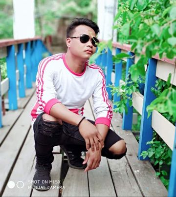 ျပန္မေျပာခ်င္တဲ့သံေယာဇဥ္