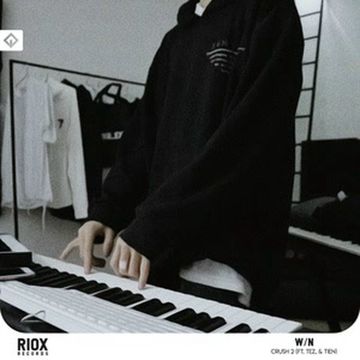Crush 2-cover