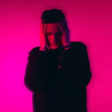 Бьёт - значит любит-cover