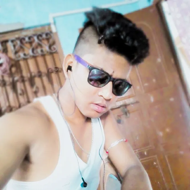 Bimalkumarsingh7763 Just Sang The Song Pilayo Sathile How Can The Voice Be So Amazing Pilayo sathile v_shiva pariyar _m_taraprakash limbu _l_niharika lakshmi shahi www.freenepalisong.com. starmaker